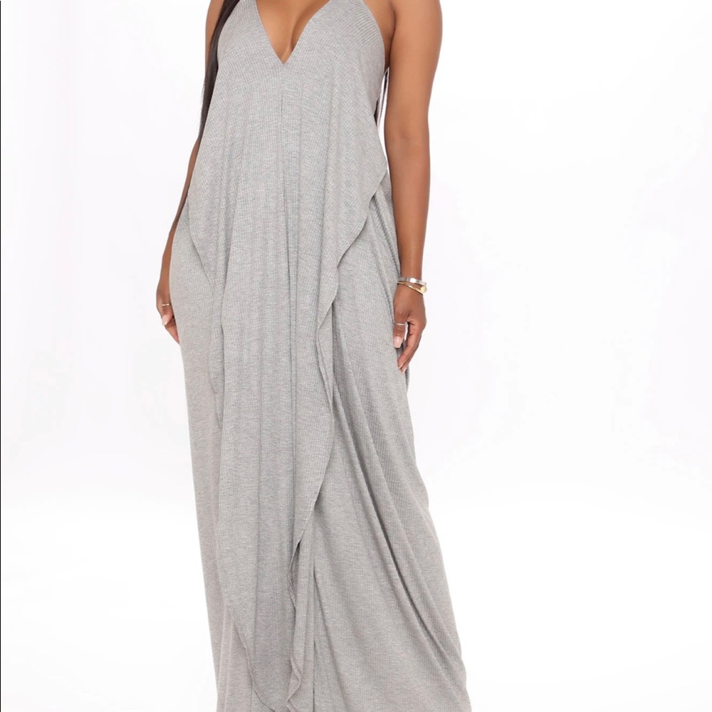 Ribbed grey flowy maxi dress
